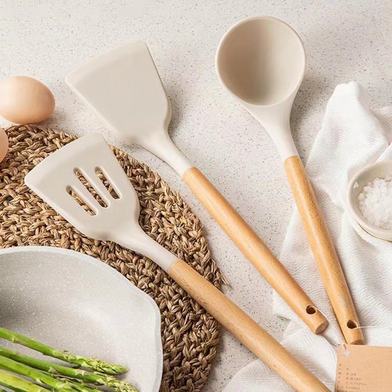 Chinese wooden handle silicone spatula cooking spatula non-stick household kitchen goodies set white silicone kitchenware pot spoon