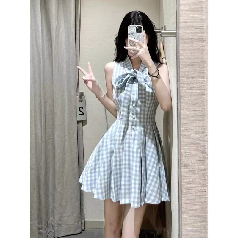 2025年夏新作小柄フレンチスイートプリーツスカートブルーノースリーブホルターネックチェック柄ドレス婦人服|undefined