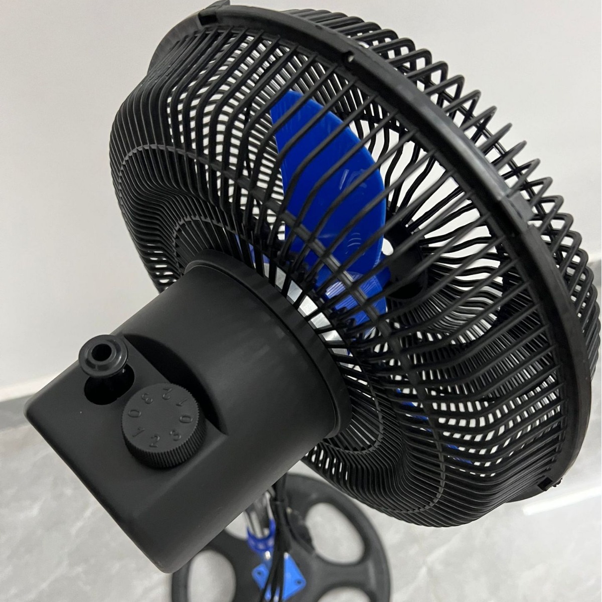 Ventilador doméstico transfronterizo de 10 pulgadas para niños cubierta de malla de plástico pequeño ventilador eléctrico eólico comercio exterior al por mayor personalizado