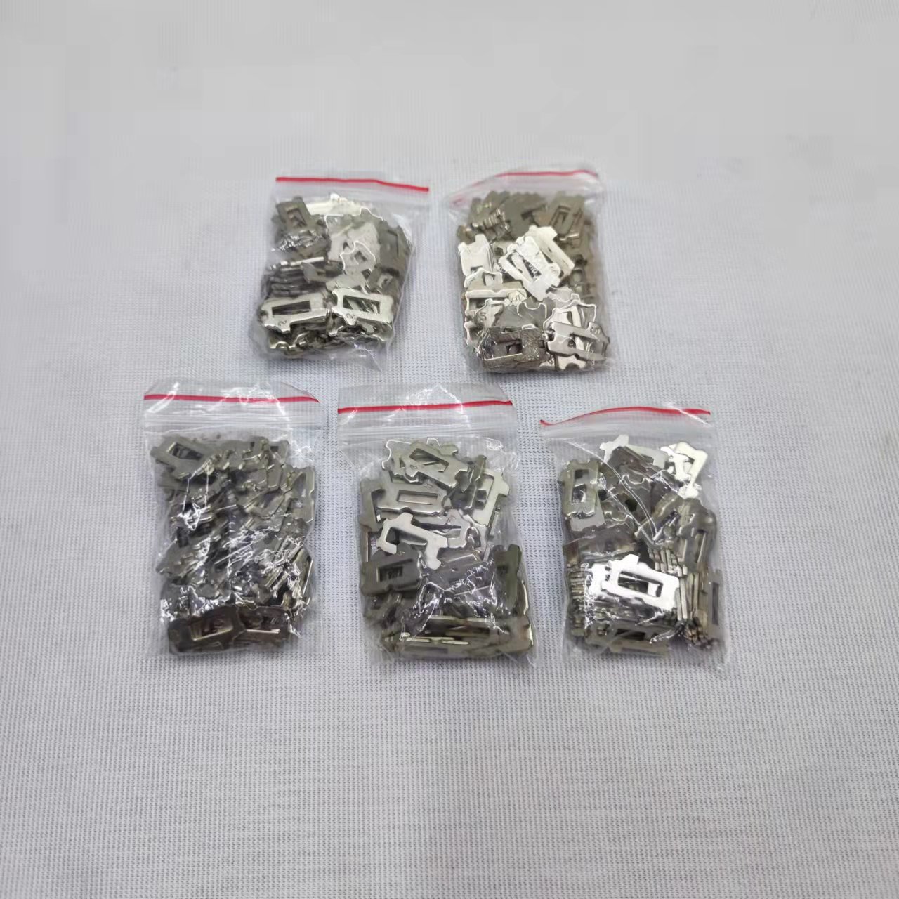 Adecuado para Mazda placa de bloqueo del diente exterior placa de bloqueo del coche gran cantidad congyo