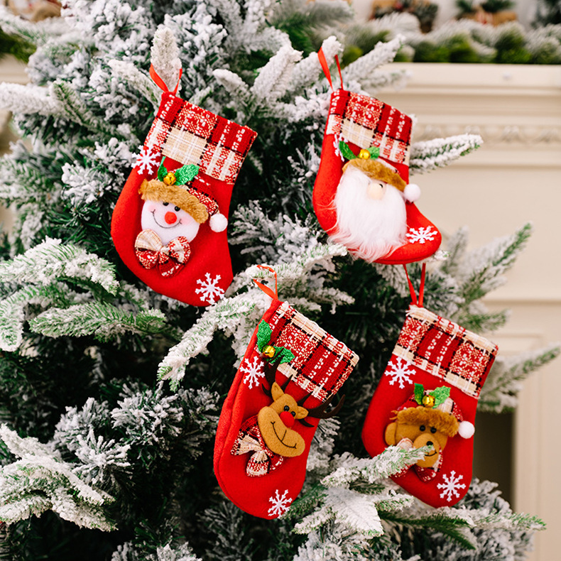 Natal Novas decorações de Natal Floco de neve com sinos Meias de desenho animado Velho boneco de neve Alce Meia de Natal Sacola de presente_voghion.com