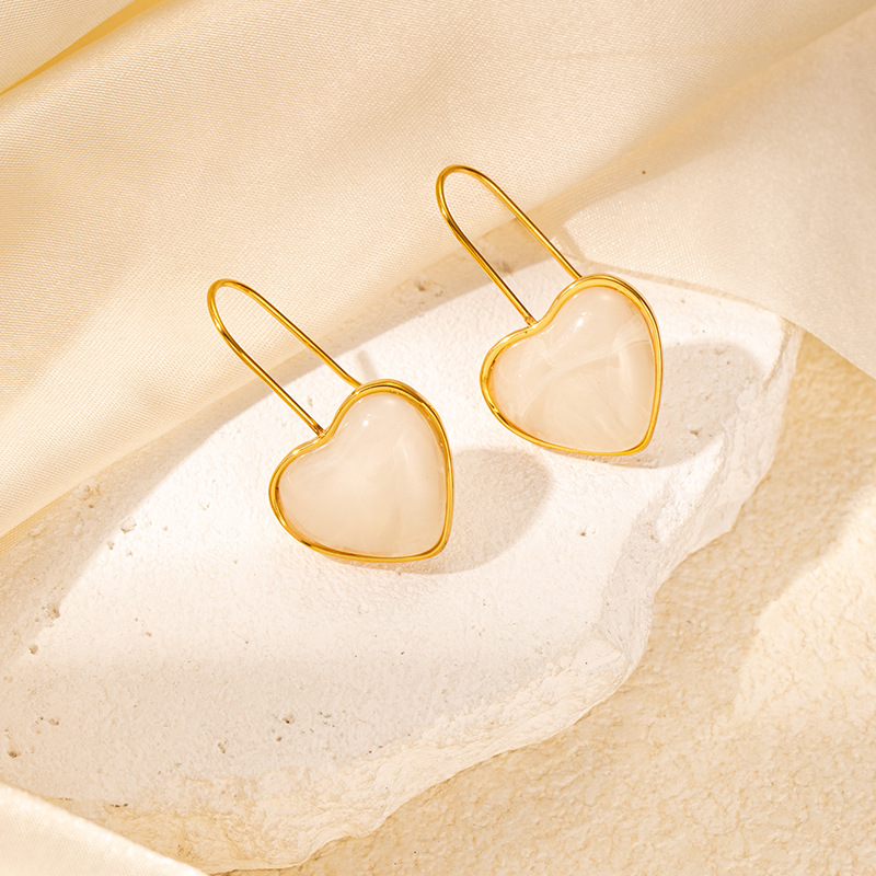 Love earrings-white