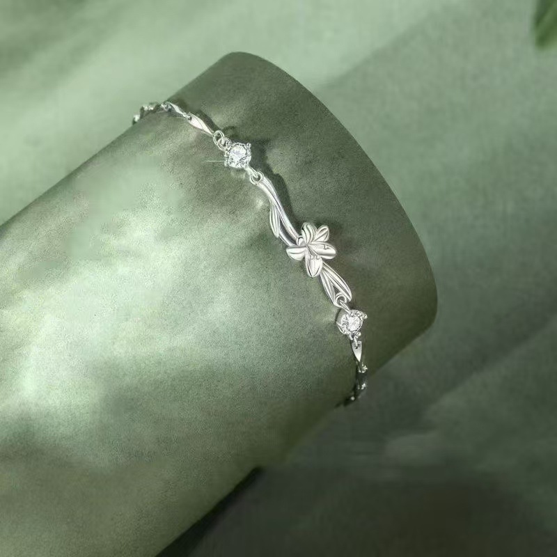 Minimalist Layered Bracelet Set, Lightweight & Hypoallergenic_voghion.com