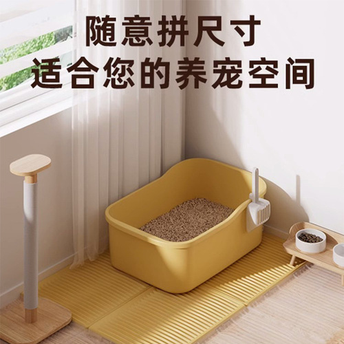 The cat litter mat can be spliced ​​at will to prevent the cat litter box from being taken out of the litter box. The litter mat can be washed and extra large.