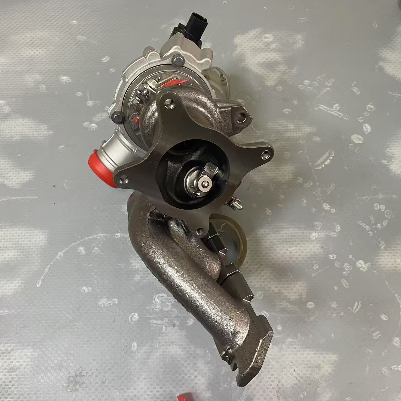 Turbocharger Volkswagen Cc Magotan Passat Tiguan Haorui 1.8t Turbocharger 06J145702G