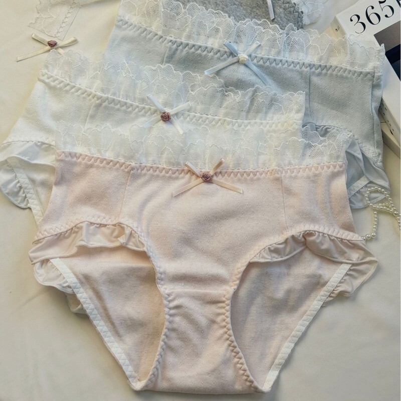 Designer Original New Cotton Breathable Lace Simple and Easy to Wear Mid-Waist Hip-Covering Women's Sweet Underwear Counter Version