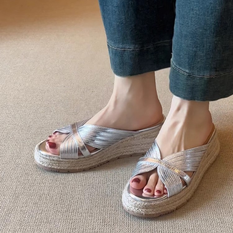 Fashionable straw universal sandals wedge heel for leisure