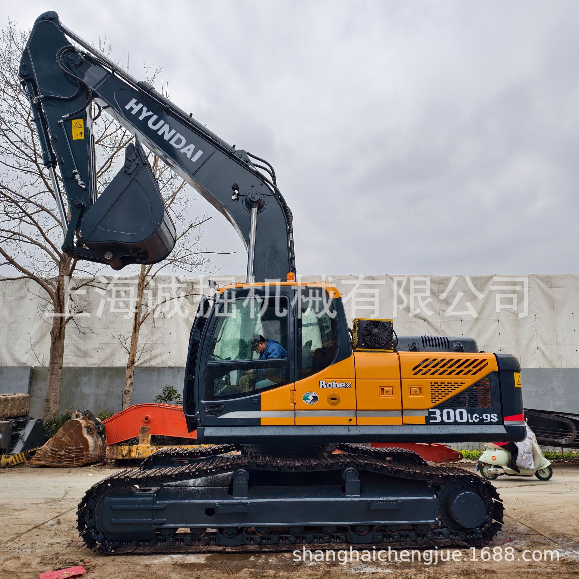现代300挖掘机 出售二手used excavator现货