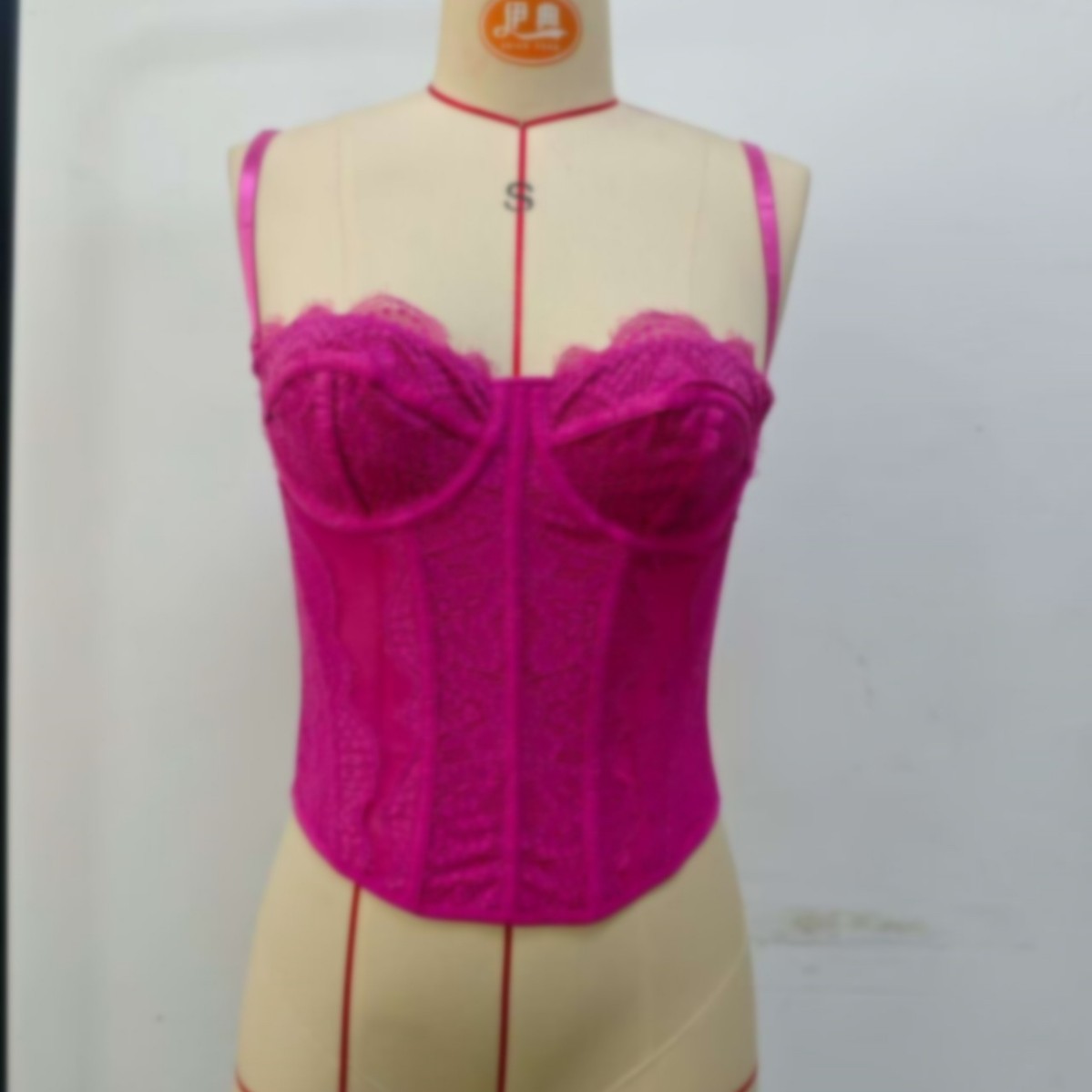 Amazon Europa y Estados Unidos red transfronteriza en forma de cuerpo corsé de hueso de pez pestañas encaje envuelto en el pecho chaleco base sexy