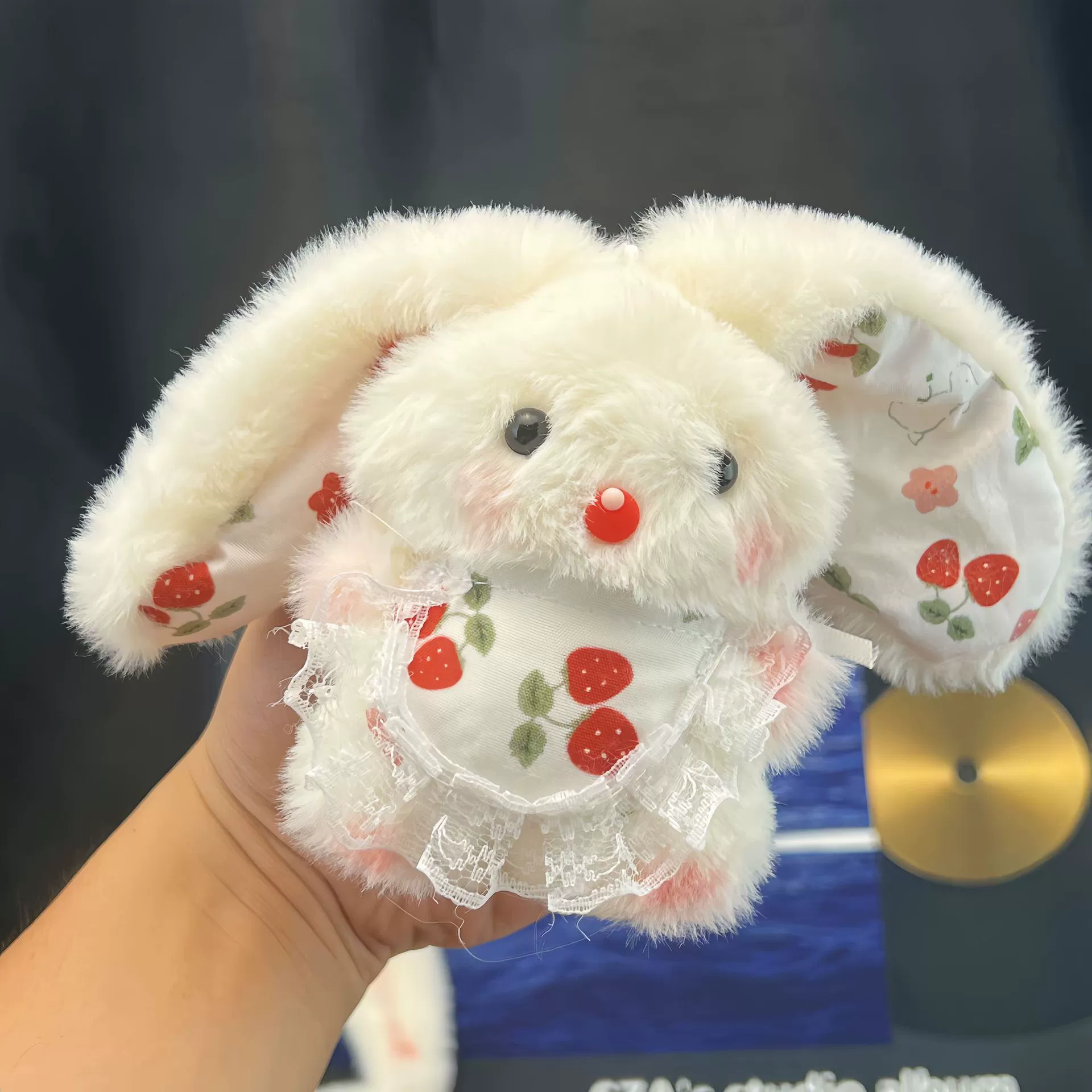 Плюшевый подвес для кролика (цепочка Zhuzhu) с подвеской в виде бабочки, ~11 см, с пищалкой