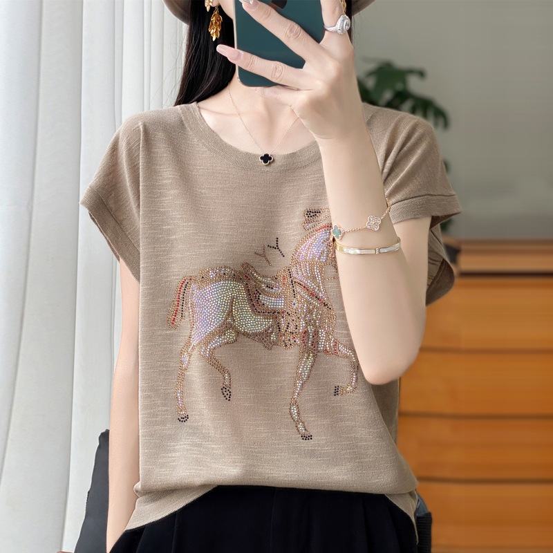 24 Summer New Round Neck Slub Knitted Shirt Short-sleeved T-shirt Women's Fashion Horse Hot Drilling Thin Loose Top