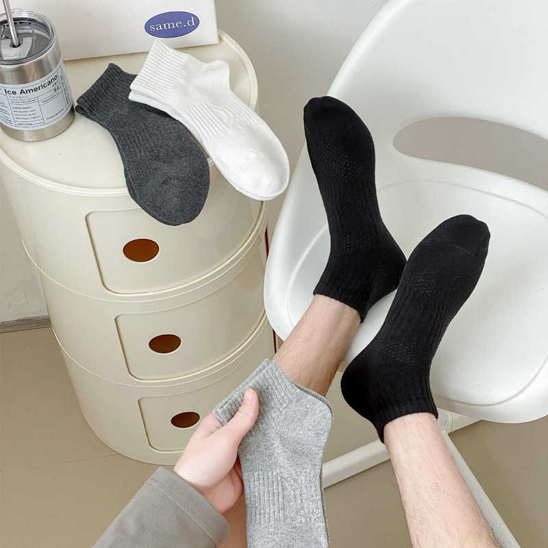 2024 Men's Socks Spring and Summer New Combed Cotton Solid Color Corset Basic Sweat-Absorbent Breathable Men's Sports Socks Boat Socks