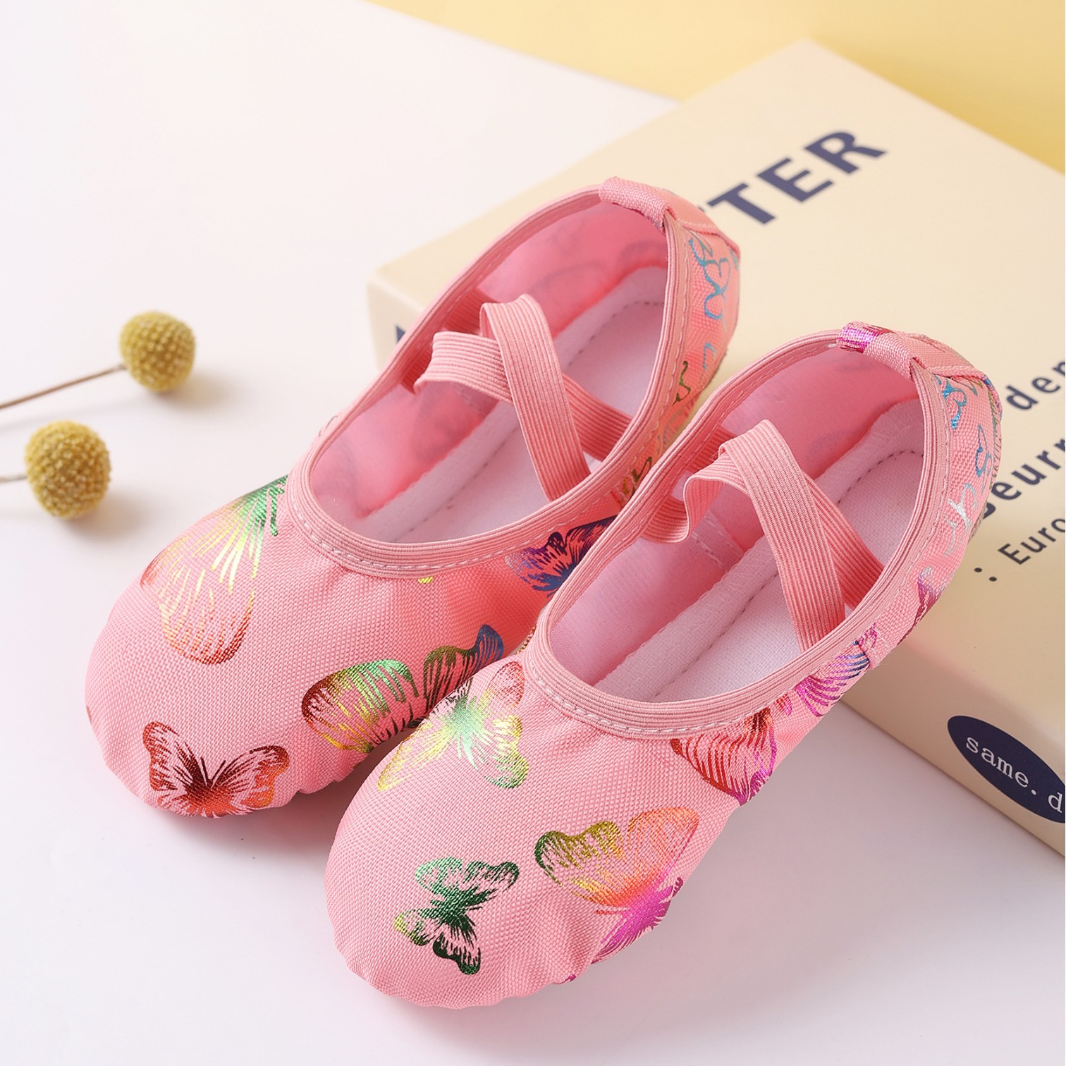 New children's dance shoes, ballet dance shoes, posture training shoes, gold-embossed butterfly cat paw shoes, yoga shoes