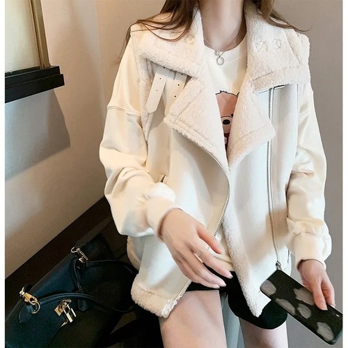 Fur-in-one lamb hair vest for women to wear as outerwear, stylish winter thickened vest, motorcycle vest and lamb velvet jacket