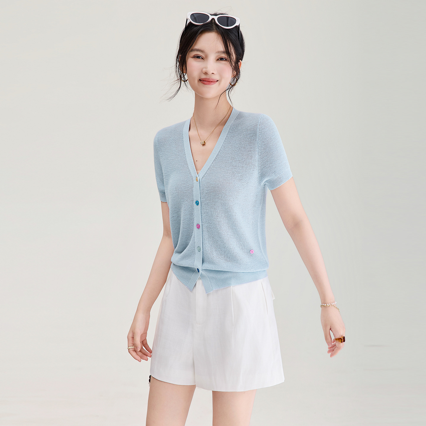 Áo cardigan nữ cổ V dệt kim sợi lanh siêu mịn, cúc màu, thoáng mát mùa hè — xanh lam