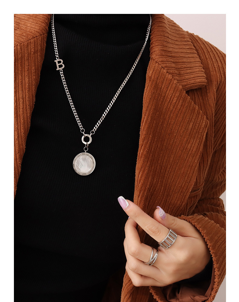 Long Fashion Black White Double-sided Pendant Sweater Chain  New Jewelry display picture 3