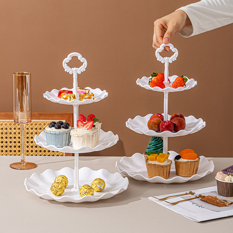 Bandeja de frutas de tres capas Bandeja de dulces de plástico de estilo europeo Sala de estar Mesa de centro para el hogar Bandeja de almacenamiento de bocadillos Marco de encendedor multicapa