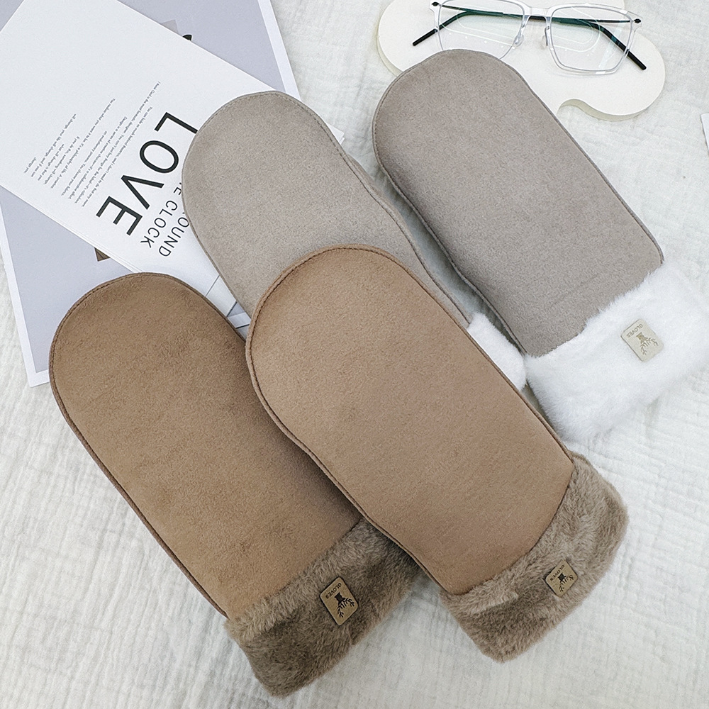 Nuevo otoño y invierno más guantes de dedo de terciopelo calientes guantes deportivos a prueba de viento al por mayor