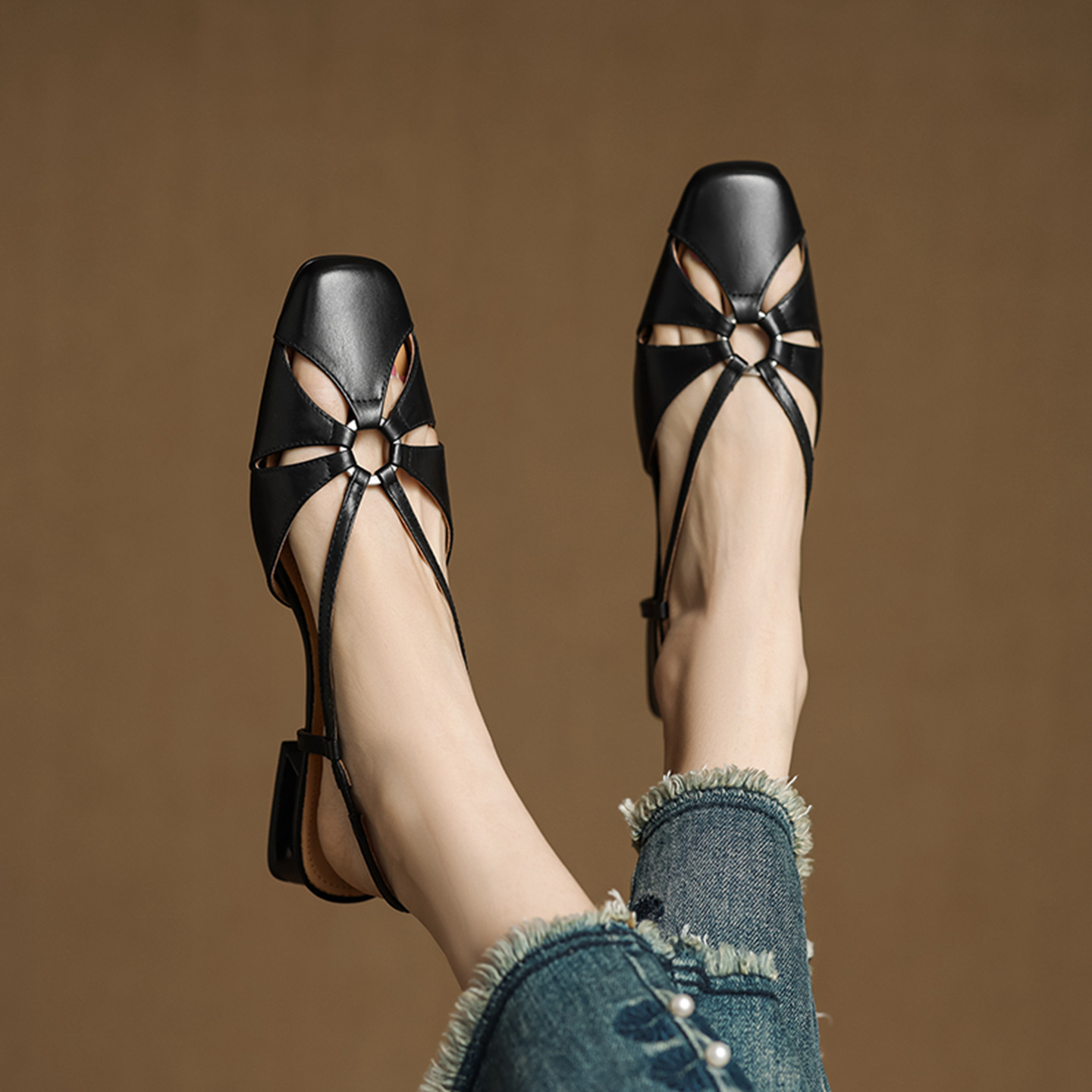 Sandal nữ quai ngang mũi nhọn phong cách vintage, gót thấp 3 cm — đen
