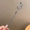 Серебристая змеиная шпилька