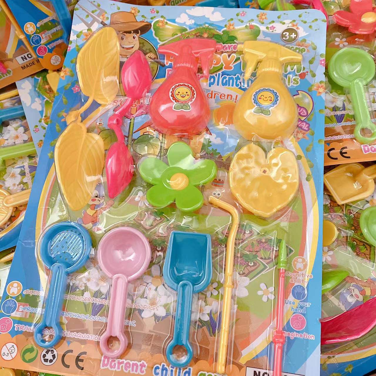 Juguetes para niños playa Tarjeta de succión juguete pistola juego casa juguete pintura juguetes 2 yuanes grandes almacenes al por mayor