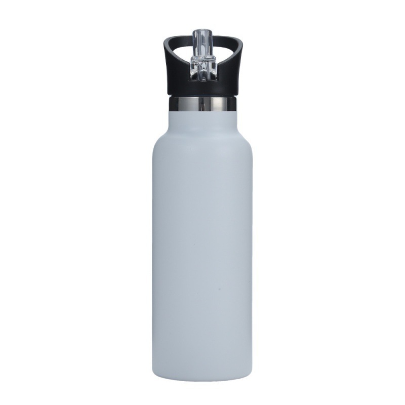 White straw lid with crown