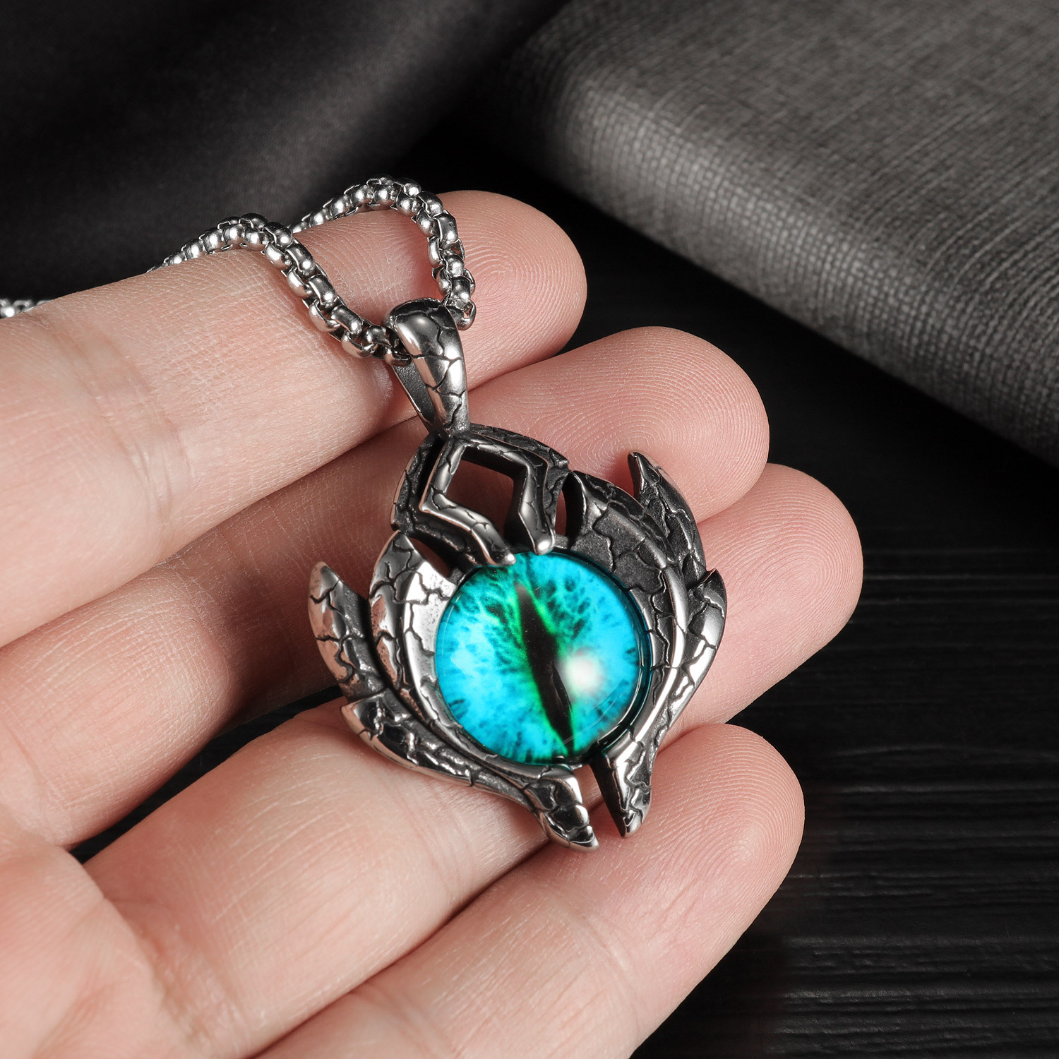 2021 new European and American cross-border new retro titanium steel devil's eye pendant personality tide men's necklace