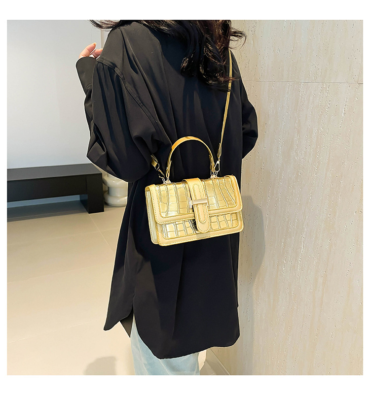 Håndholdt firkantet steinmønster 2024 Ny stil, trendy, eksklusiv, design i liten nisje, fasjonabel enkel kryssskulder_voghion.com