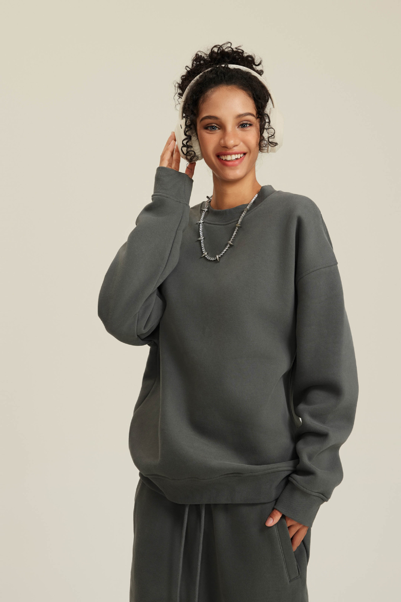 Sweat-shirt à col rond pour homme de marque décontractée et ample en velours 345 g plus couleur unie_voghion.com