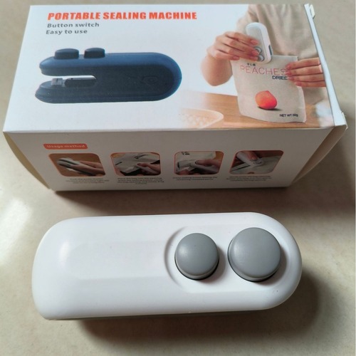 Snack Sealer Small Home Use Sealing Device Mini Seal Machine Handheld Plastic Sealing Machine Plastic Bag Sealing Gadget
