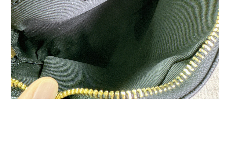 2024 New High-end Leather Small Aroma Caviar Diamond Chain Backpack, Elegant Commuter Style_voghion.com