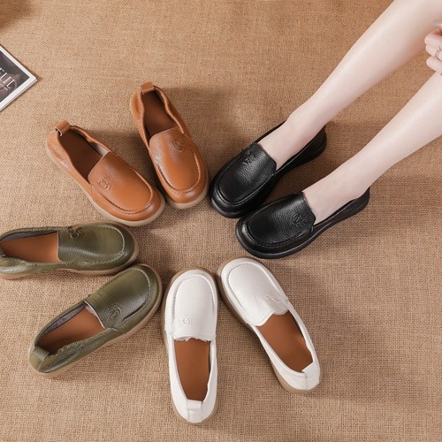 Round toe genuine leather flat heel casual women's shoes solid color mother shoes non-slip wear-resistant soft bottom soft surface comfortable breathable deodorant