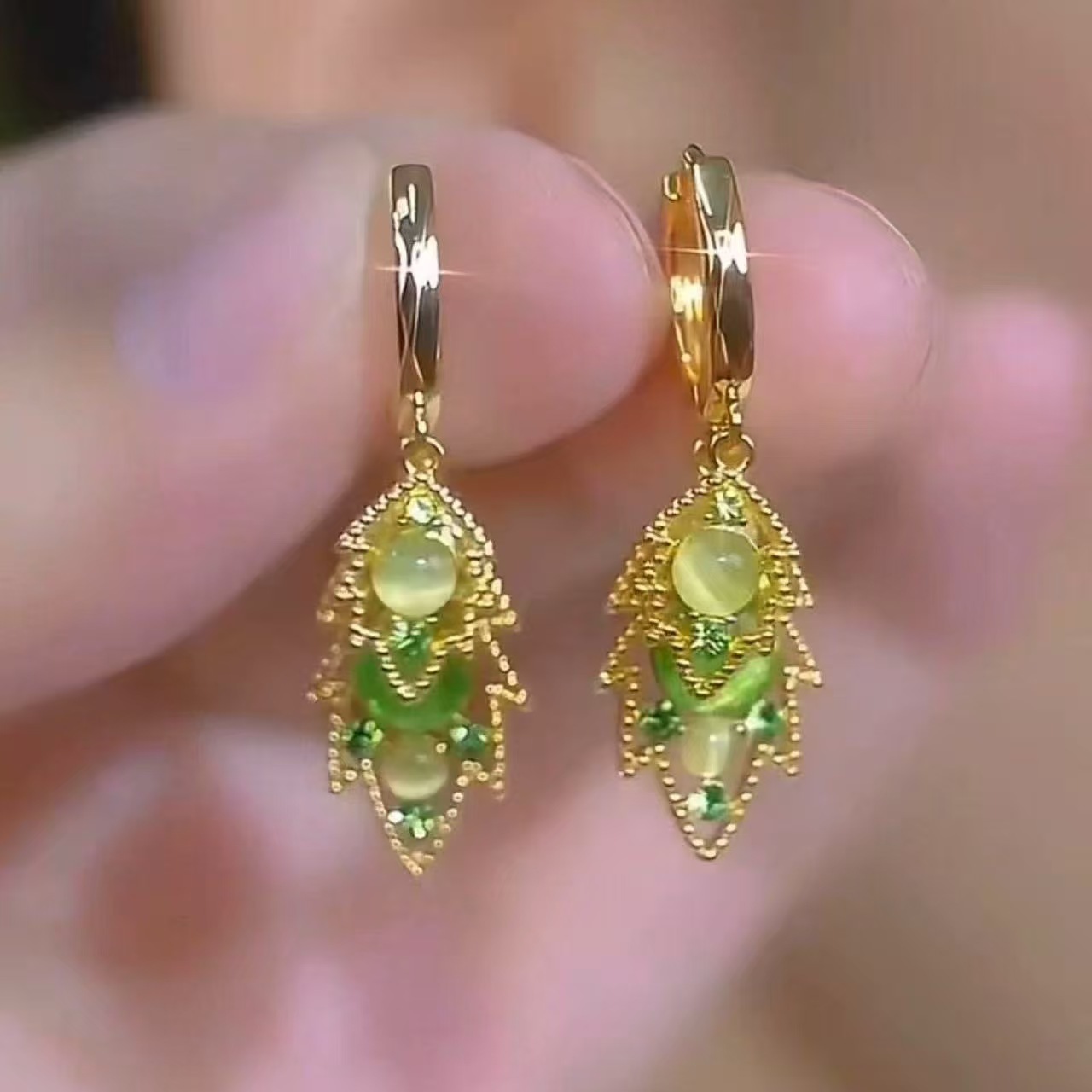 新中式清新绿色猫眼石紫钻镂空双层叶子耳环小众树叶耳扣轻奢水晶