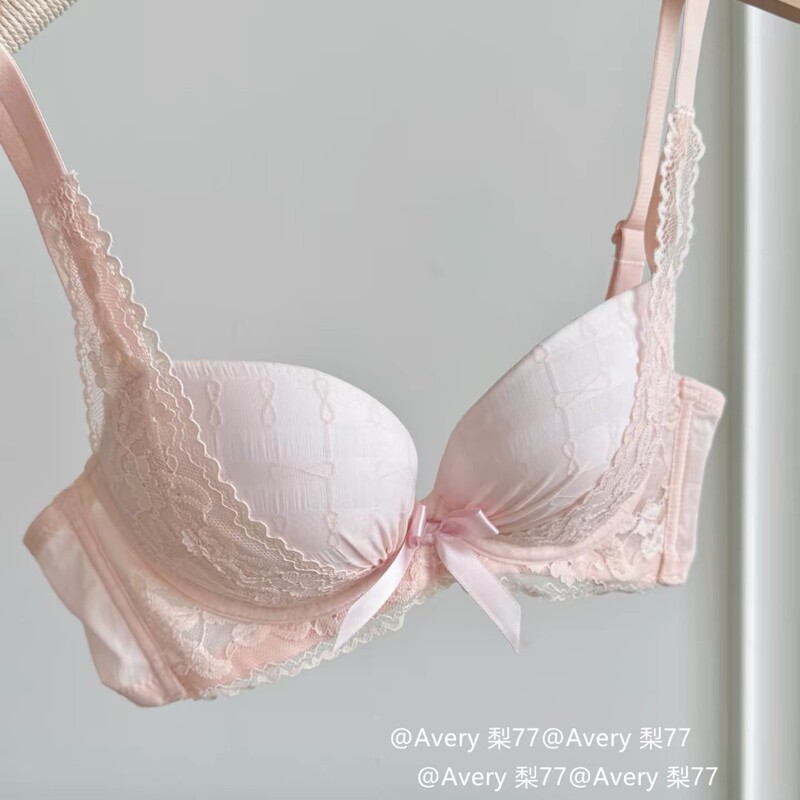 First Love Pink Series// Pure Desire Bowknot Ruffled Bubble Lace Underwear for Women, Small Bust Push-Up Bra.