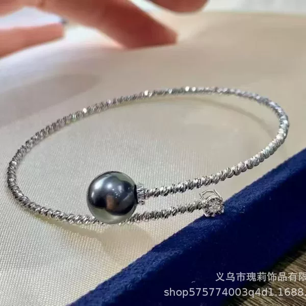 New Natural Pearl Bracelet with a Light Luxury and High-End Feel, Niche Design, Exquisite and Versatile Bracelet with Sparkling Silver Beads