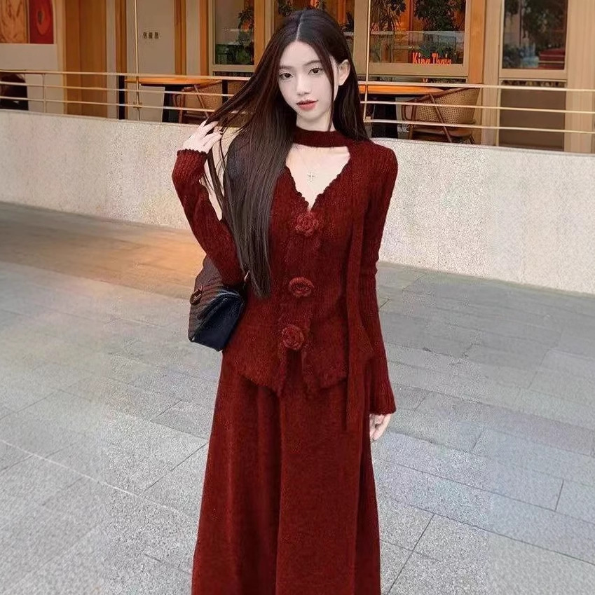 2025新款本命年战袍春节chic别致红色毛衣套装裙子一整套过年穿搭