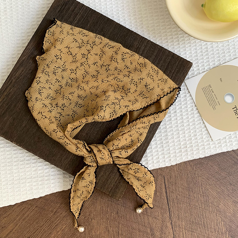 Bufanda triangular, cintura, nuevo estilo, protección para el cuello, bufanda pequeña, colgante de perlas, bufanda de seda, bolsa de flores con sentido avanzado, pañuelo en la cabeza, cinturón para el cabello al por mayor