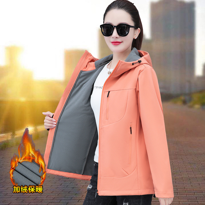 Fleece-Lined Thick Softshell Jacket for Women, Autumn and Winter 2025 New Model, Middle-Aged Mom Hooded Windproof Warm Coat