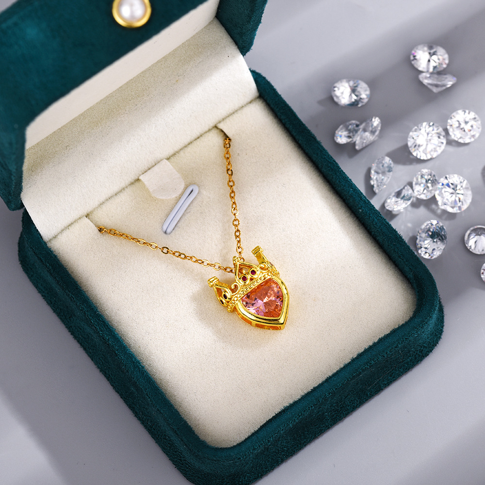 Wholesale Jewelry Vacation Classic Style Heart Shape Crown Copper Zircon Inlay Pendant Necklace Cable Chain display picture 3