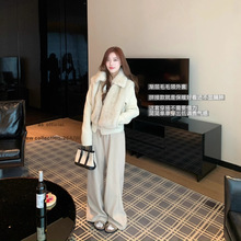 【FEI】‘陪你过冬’舒适天花板 奶呼呼｜ 渐层毛毛领保暖短外套