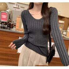 网红风修身低圆领长袖正肩针织衫女秋季纯欲显瘦肌理感毛衣打底衫