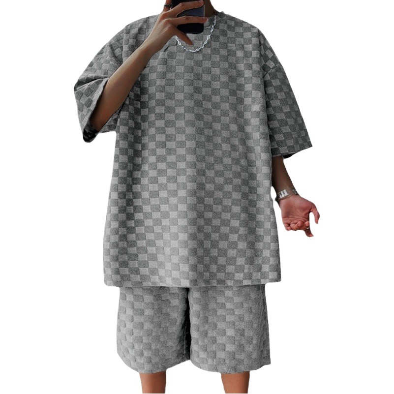 Conjunto de verano 2025 para hombre, camiseta de manga corta con estampado jacquard a cuadros, holgada, talla grande, y pantalones cortos casuales rectos.