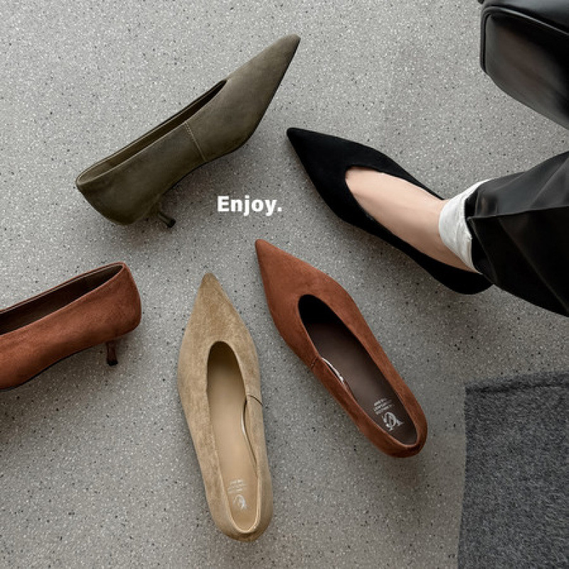 Sexy and stylish! Minimalist pointed-toe stiletto low-cut pumps, new spring frosted fashionable wedding shoes for women