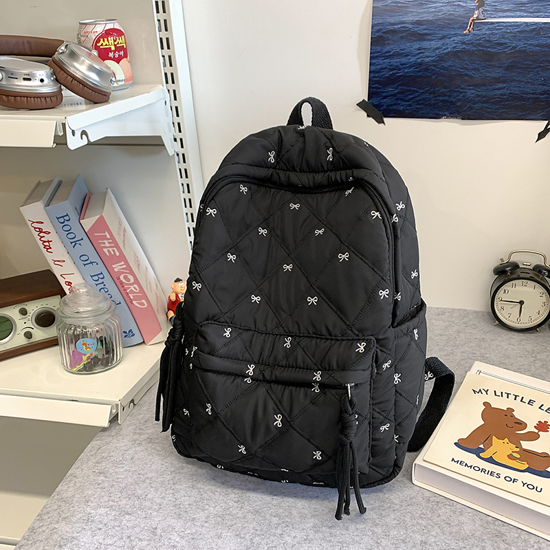 New stylish and versatile casual school backpack for female junior high and high school students, with a youthful and cute design