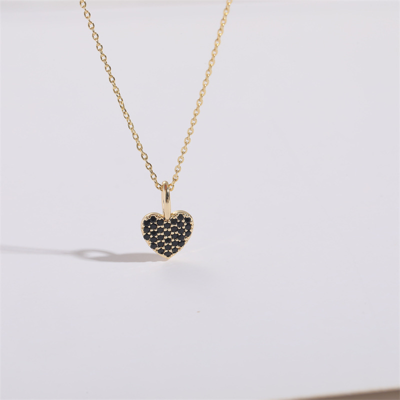 Elegant Heart Shape Copper Gold Plated Zircon Pendant Necklace