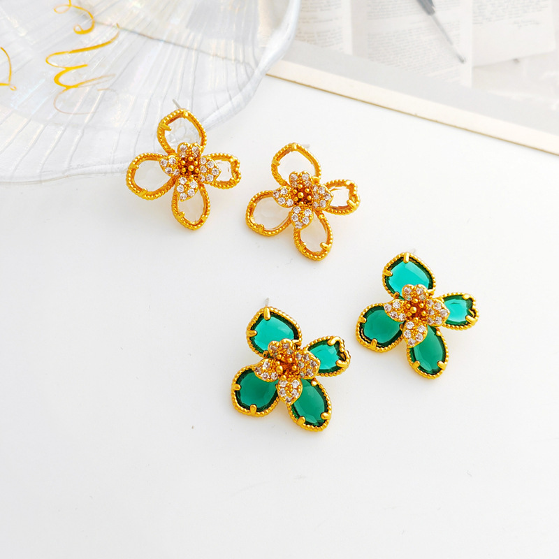 1 Paire Sucré Fleur Le Cuivre Placage Verre Zircon Boucles D'oreilles display picture 2