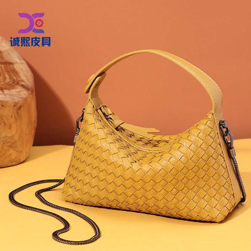 Comercio exterior al por mayor bolso tejido a mano de las mujeres fresco dulce portátil caja de almuerzo bolsa tendencia de la moda todo-fósforo hombro bolsa de mensajero