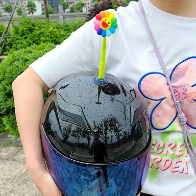 Motorcycle Helmet Universal Funny – Motosiklet dəbilqələri - helmet-suction-cup-swinging-sunflower