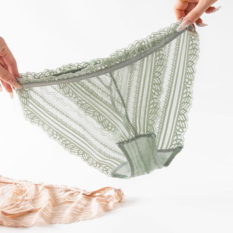 French-Style Sexy Light Luxury Transparent Lace Panties for Women, Seamless Retro Palace Style Breathable Mulberry Silk Briefs French-Style Sexy Light Luxury Transparent Lace Panties for Women, Seamless Retro Palace Style Breathable Mulberry Silk Briefs