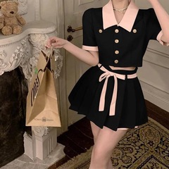 学院風スーツのショートタイプの泡袖シャツ女性夏の新型のプリーツスカートの半身のスカートの小さい背の2つのセット